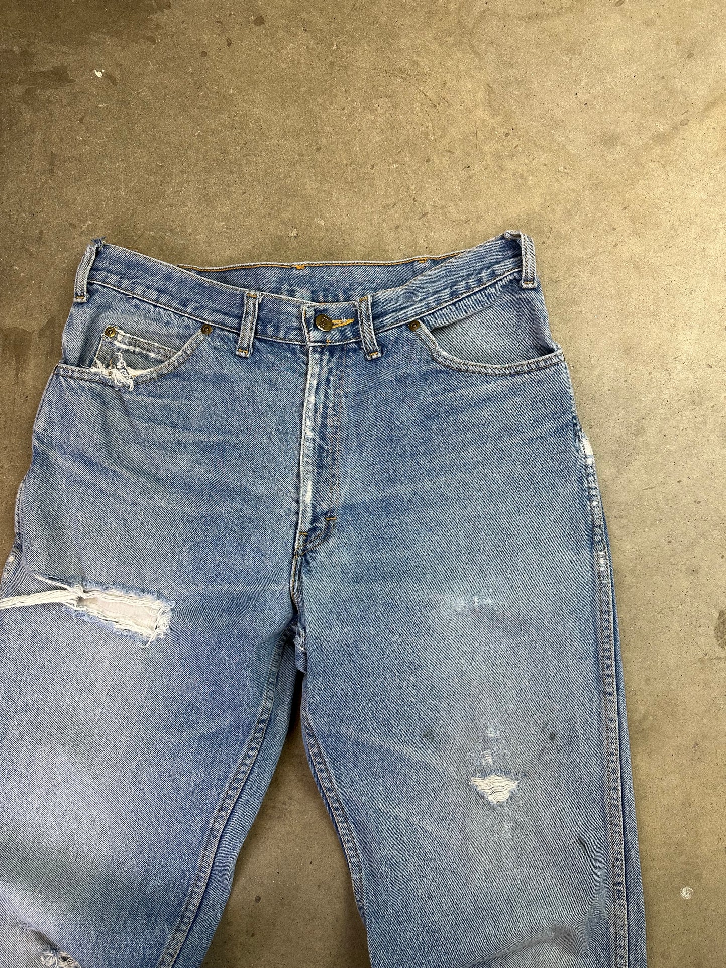 80s Lee Distressed Light Wash Denim 33"