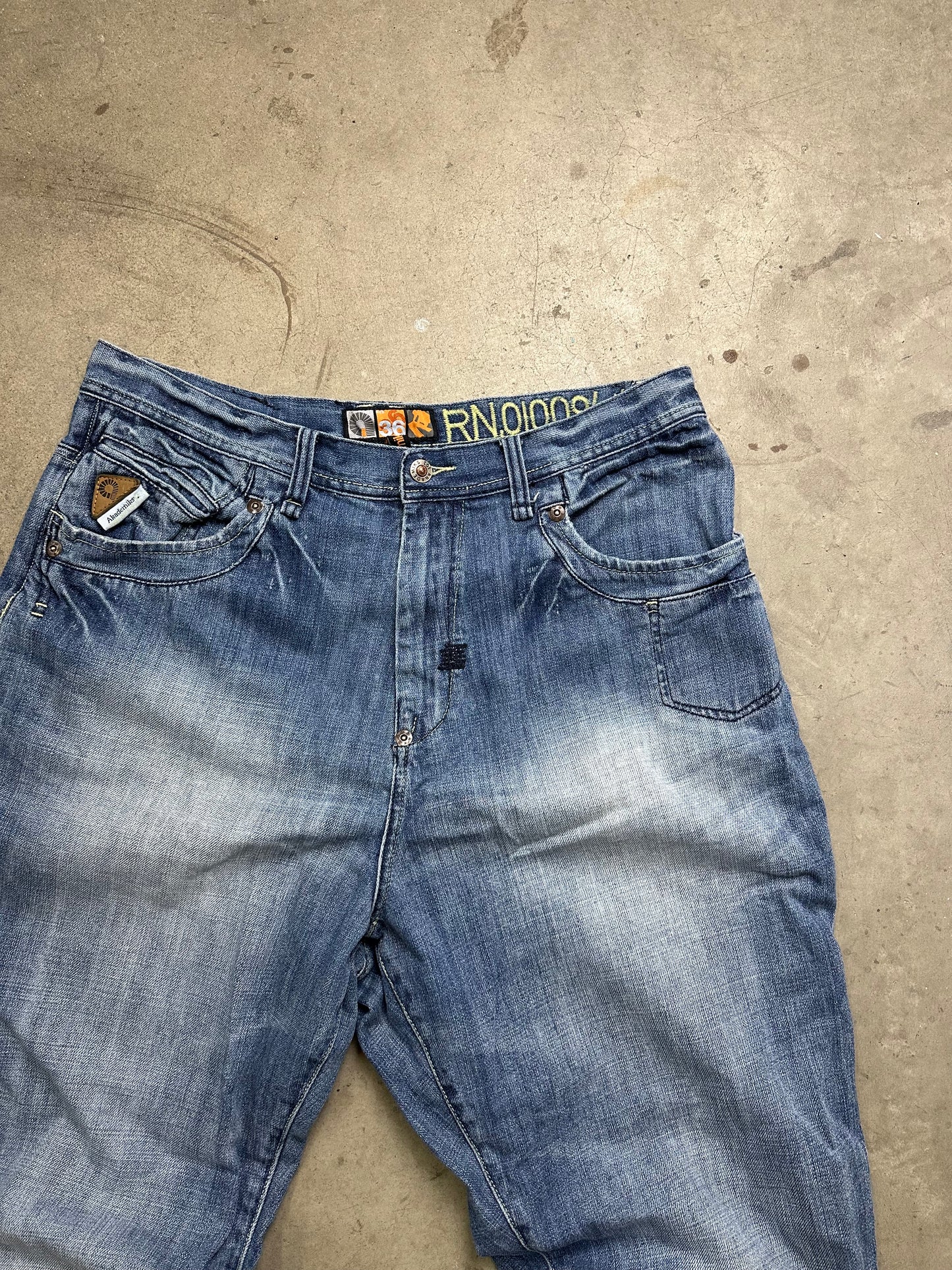 Akademiks Y2K Baggy Denim 37"