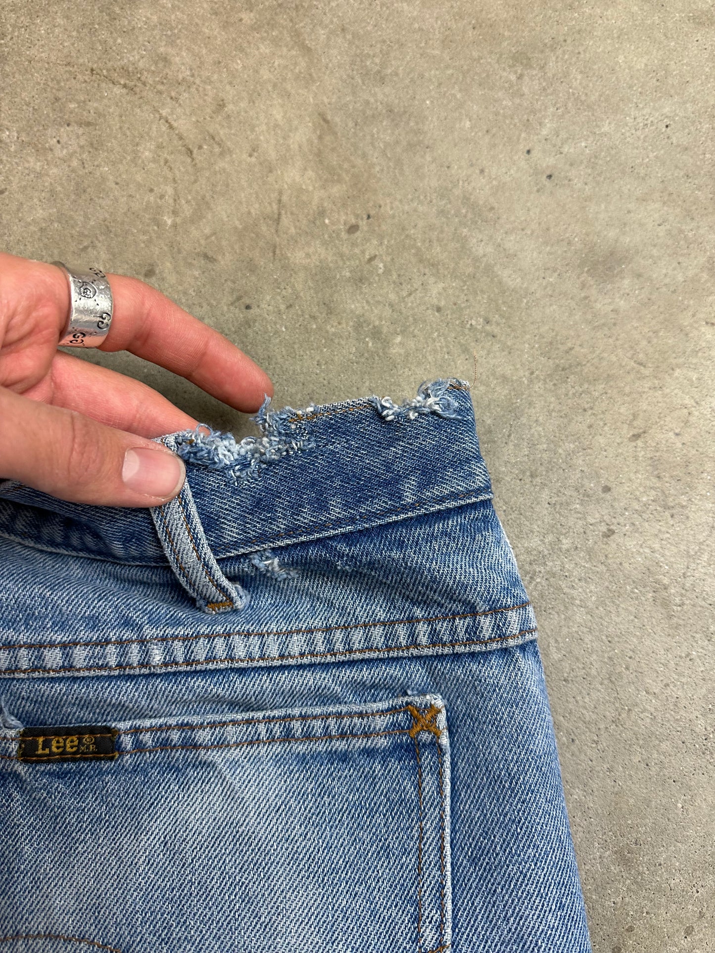 80s Lee Distressed Light Wash Denim 34"