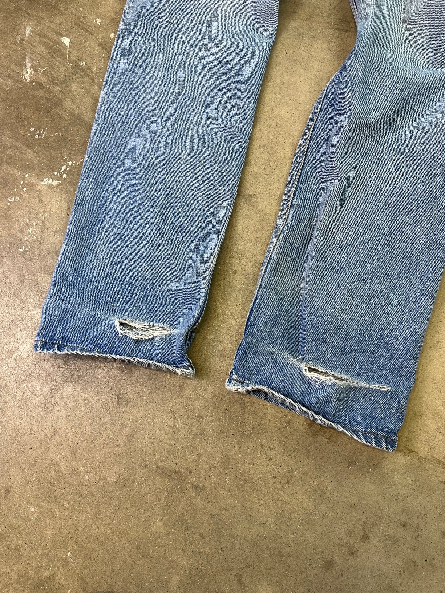 80s Lee Distressed Light Wash Denim 34"
