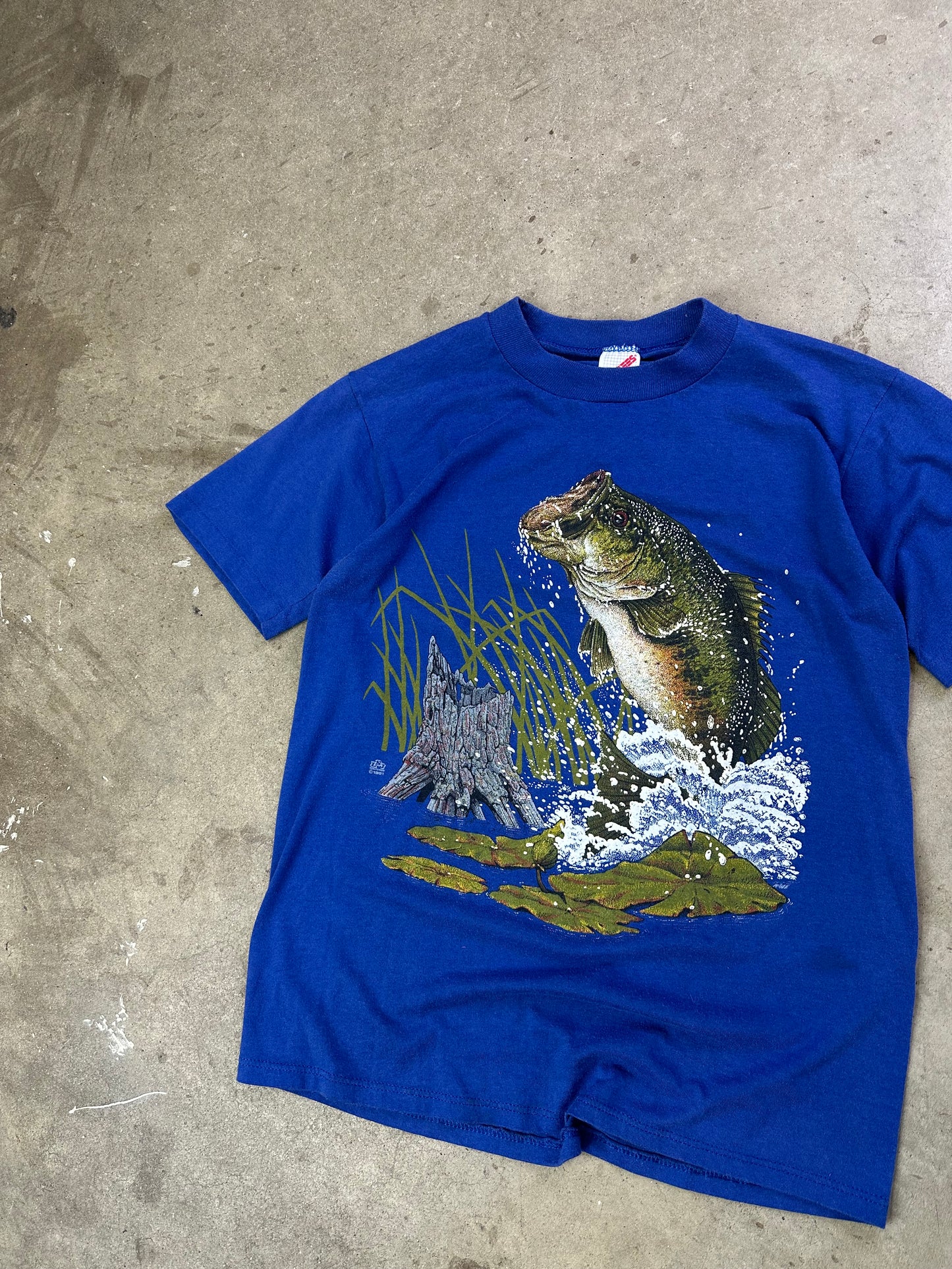90s Bass Outta Water Tee S/M
