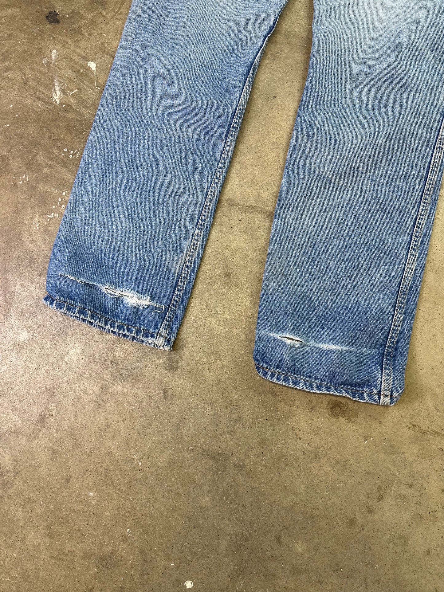 80s Lee Distressed Light Wash Denim 33"