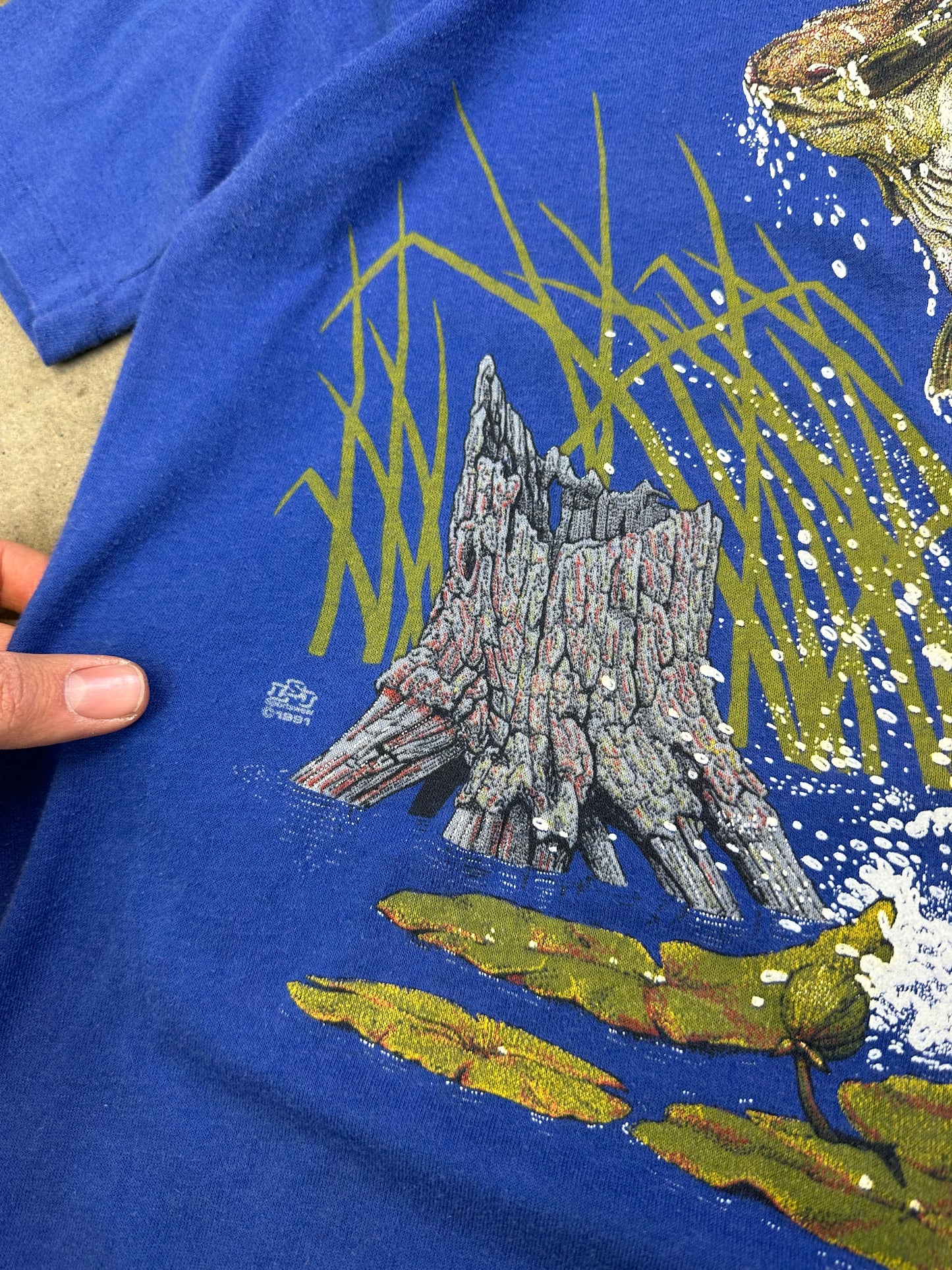 90s Bass Outta Water Tee S/M