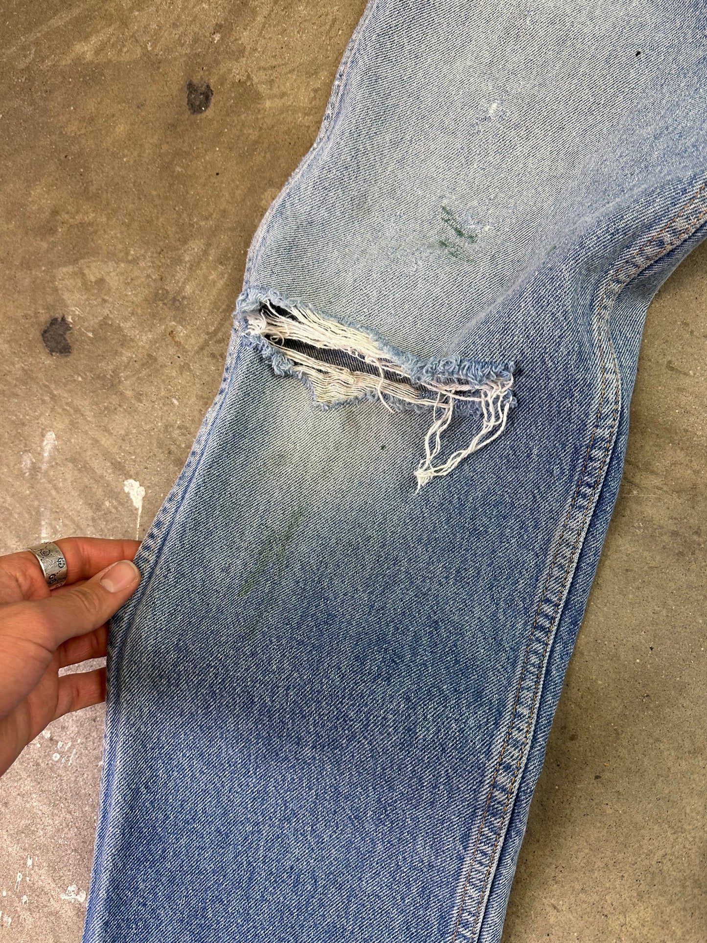 80s Lee Distressed Light Wash Denim 33"