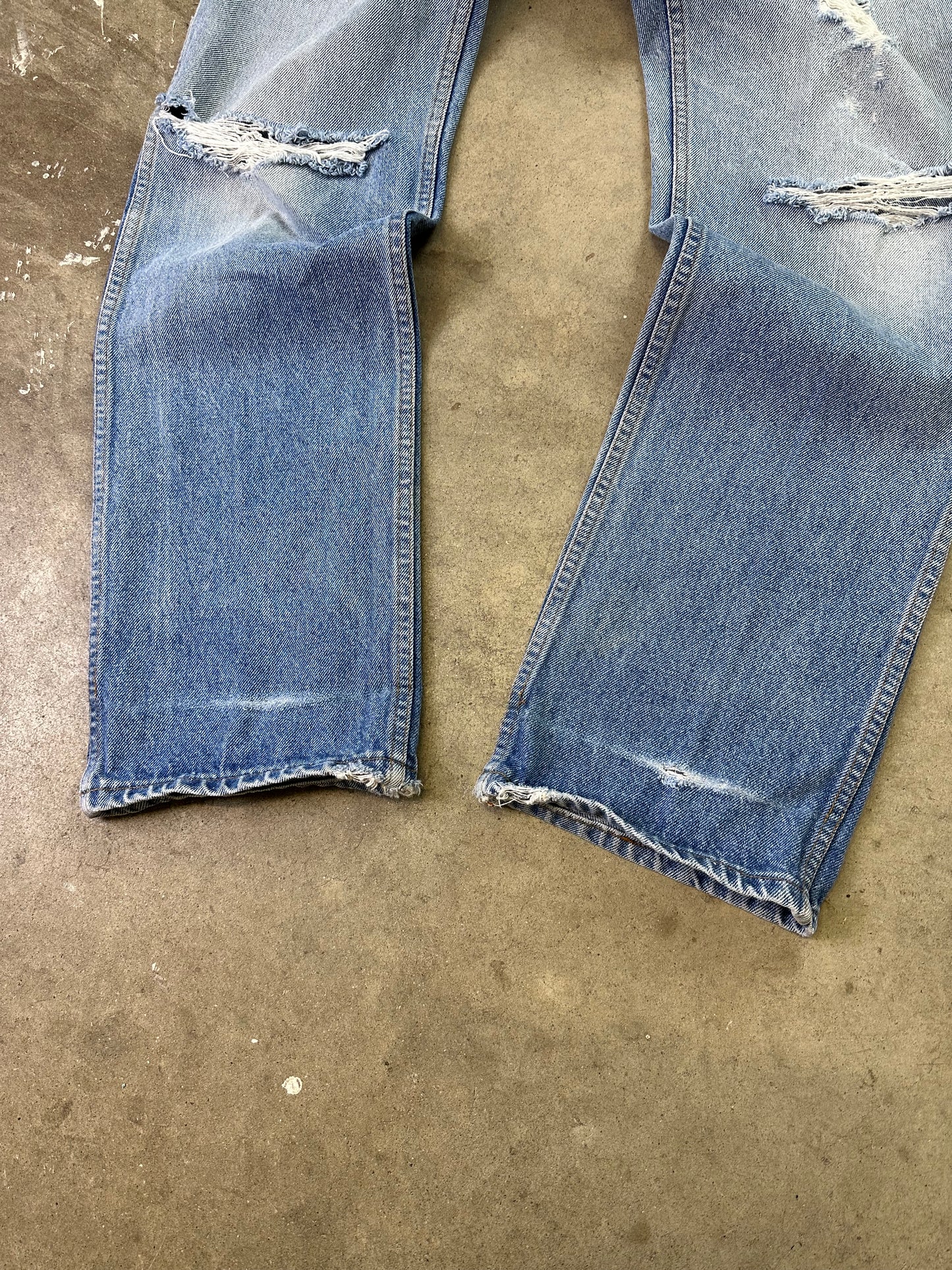 80s Lee Distressed Light Wash Denim 34"